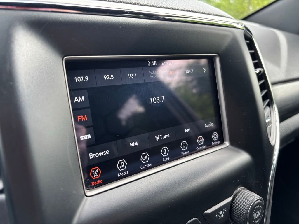 Used 2020 Black Jeep Laredo image 15
