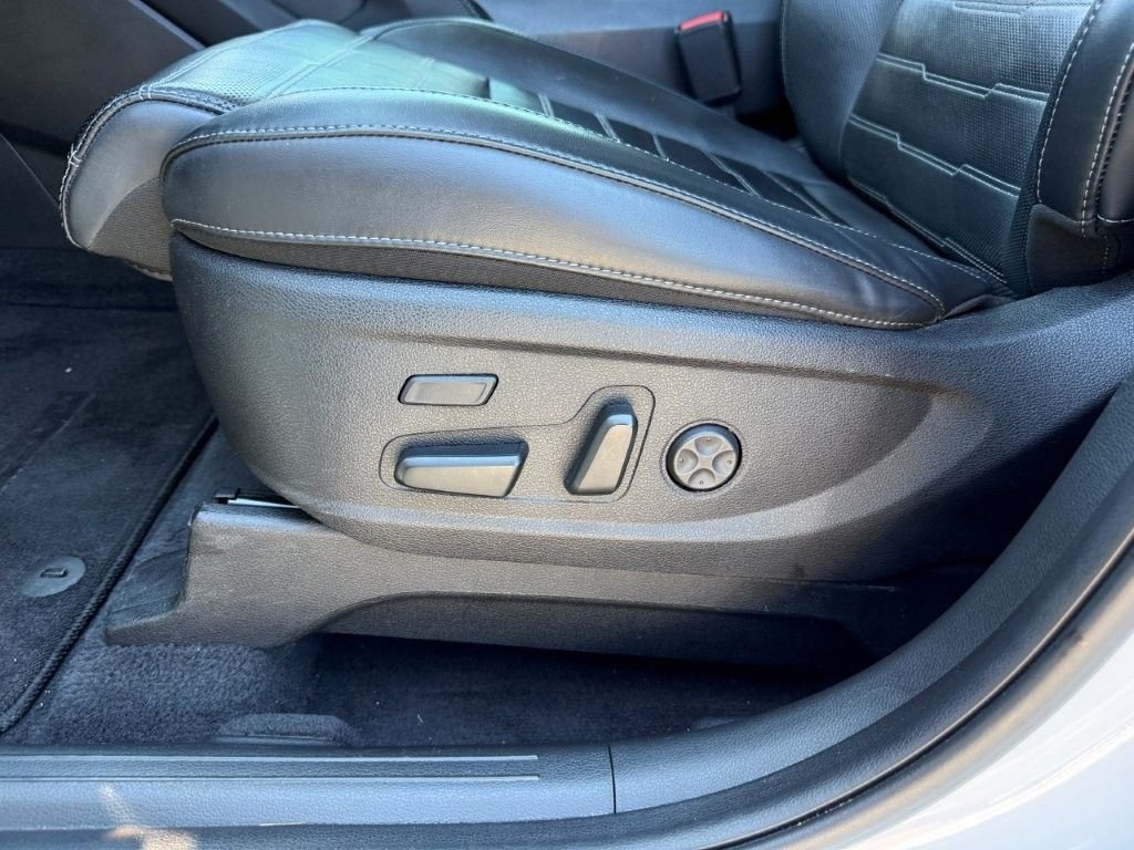 Used 2024 White Kia SX-Prestige image 13
