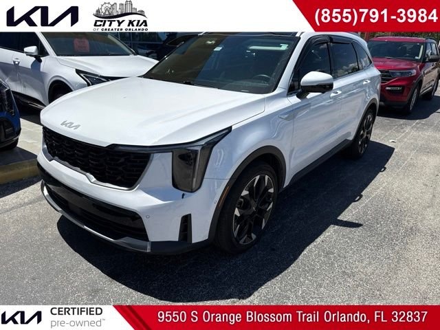 Certified Used 2025 White Kia SX image 1