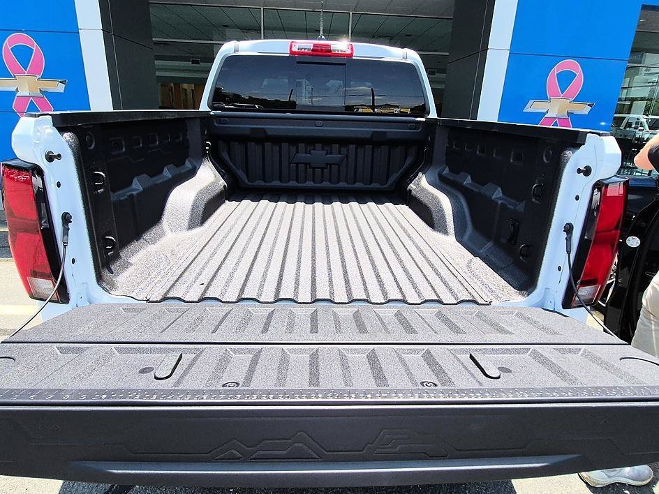 2026 Chevrolet Colorado ZR2 - Photo 32