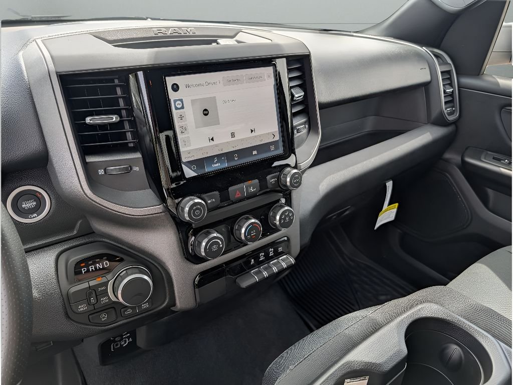 New 2026 Diamond Black Crystal Pearl-Coat Exterior Paint RAM Warlock Hemi 4x4 Crew Cab image 21