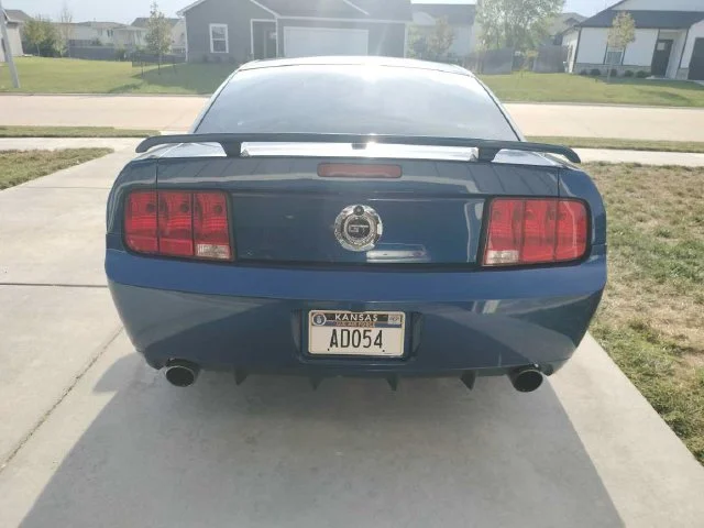 Used 2007 Blue Ford GT Premium image 4