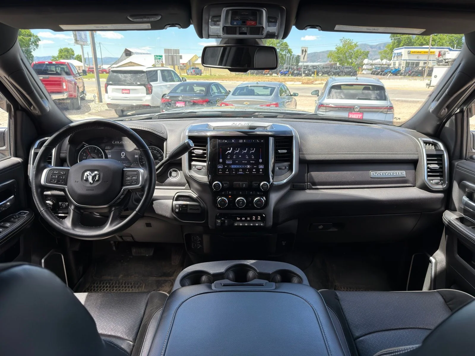 Used 2022 Silver Ram Laramie image 14
