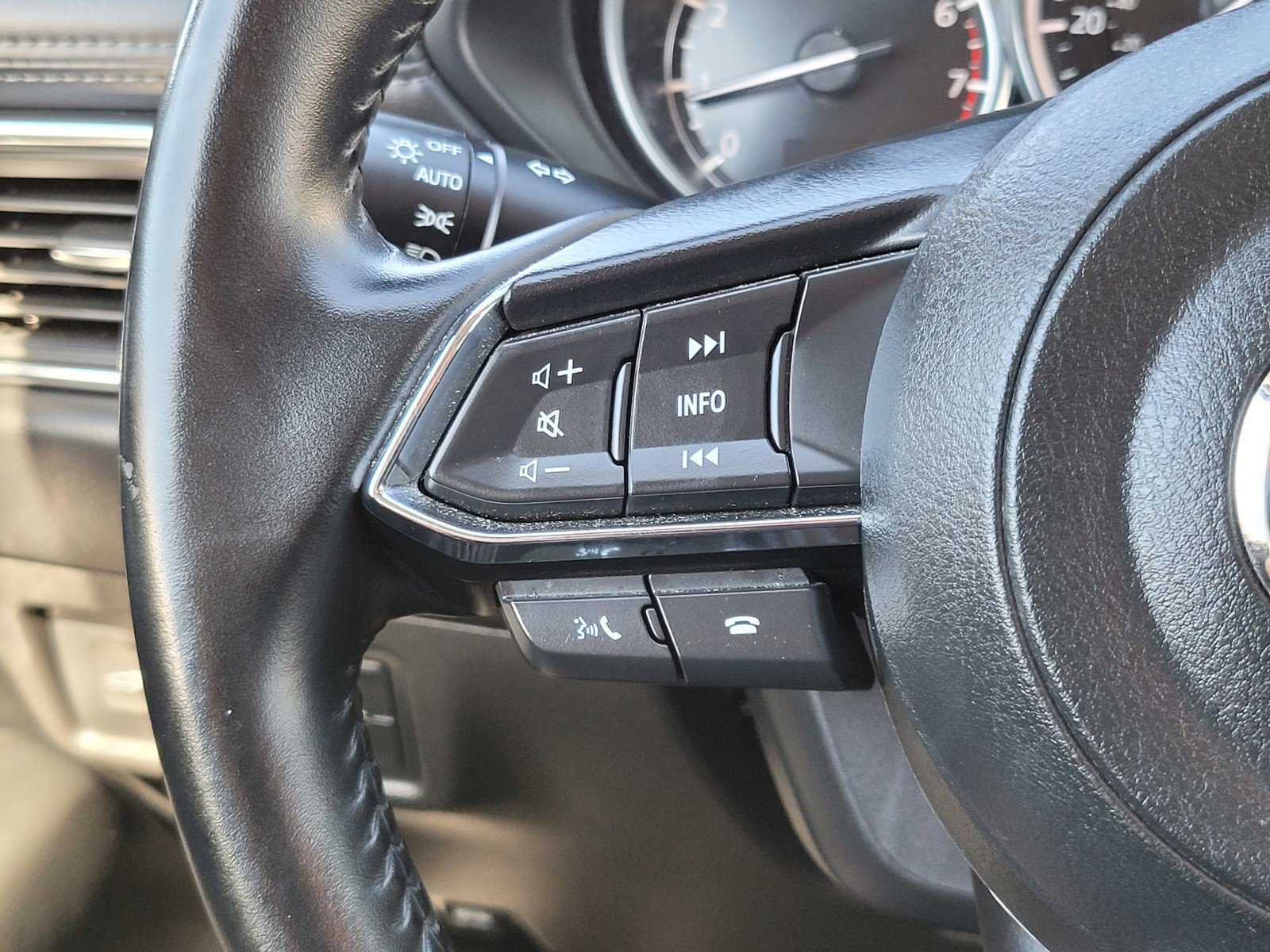 Used 2025 Jet Black Mica Mazda 2.5 S Preferred Package image 25