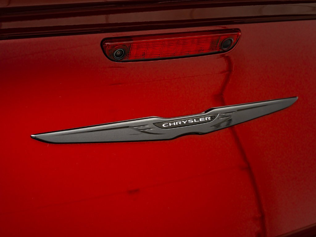 Used 2023 Velvet Red Pearlcoat Chrysler C image 18