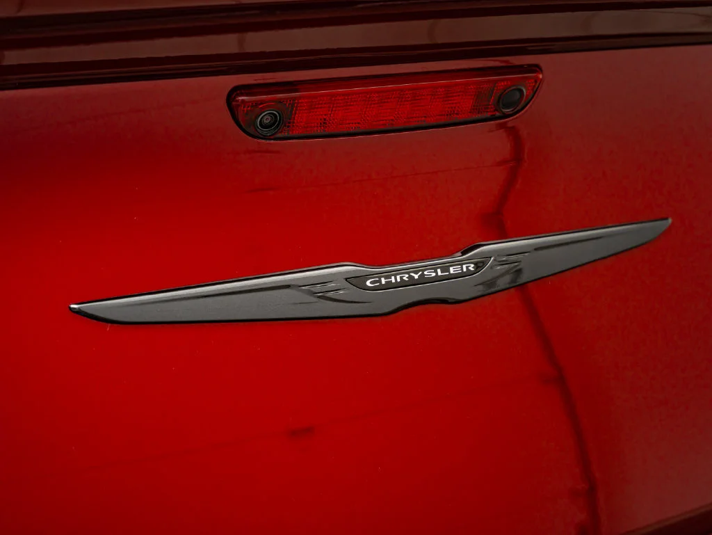 Used 2023 Velvet Red Pearlcoat Chrysler C image 18