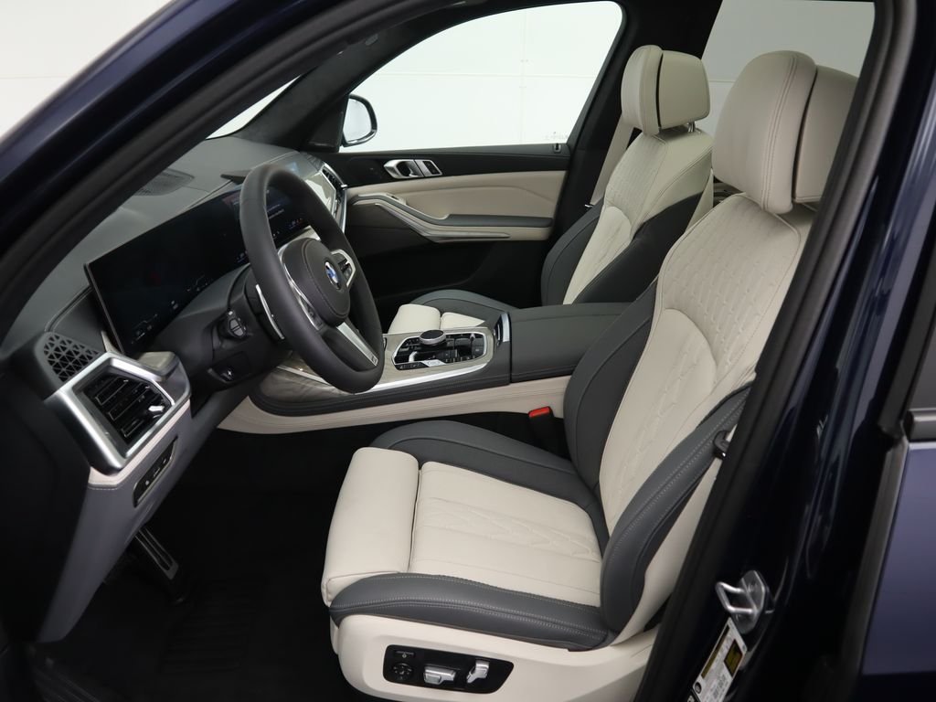 2026 BMW X7 40i - Photo 21
