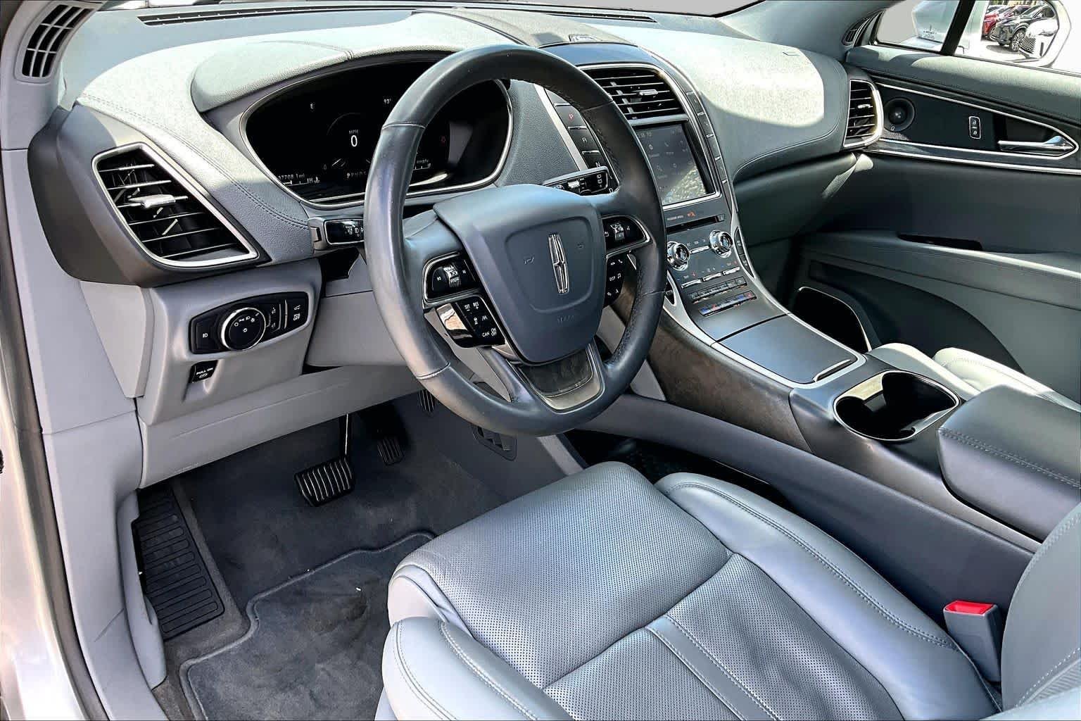 Used 2020 Silver Radiance Lincoln Reserve image 17