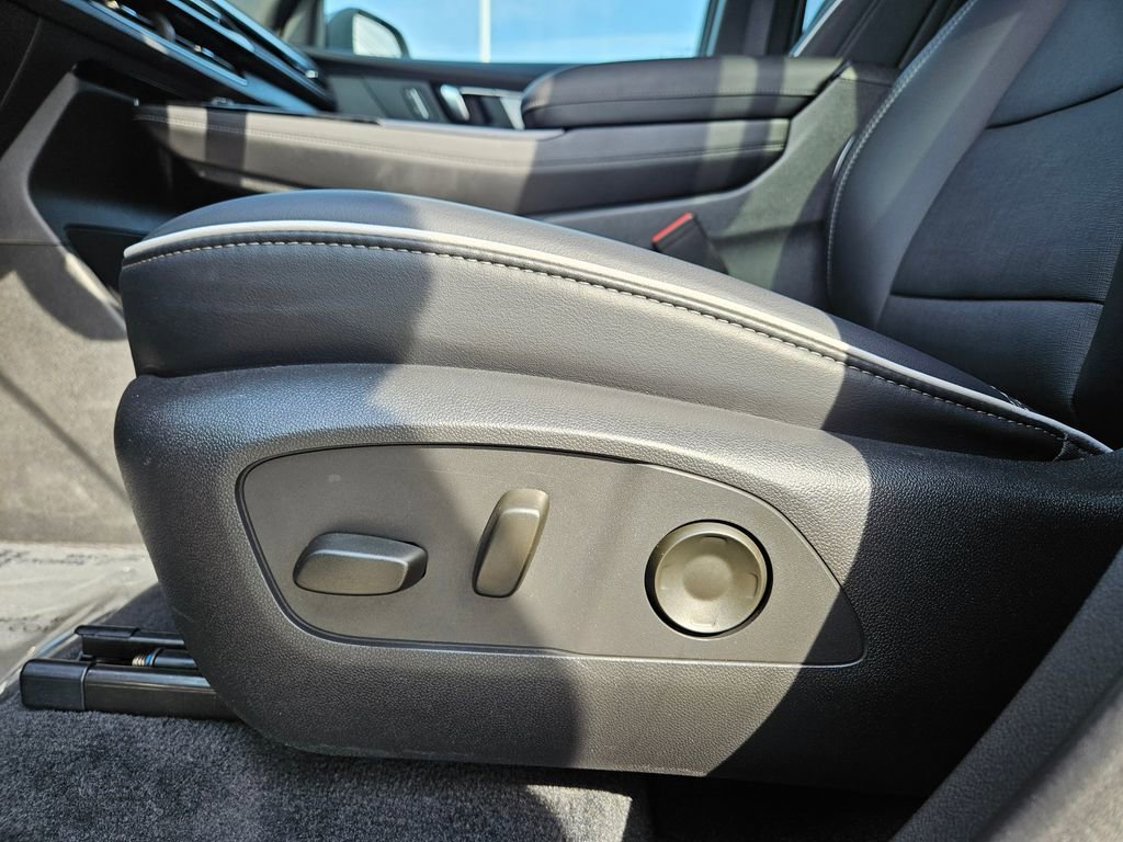 2025 Buick Enclave Preferred - Photo 11