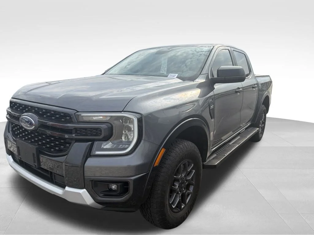 Used 2024 Gray Ford XLT image 4