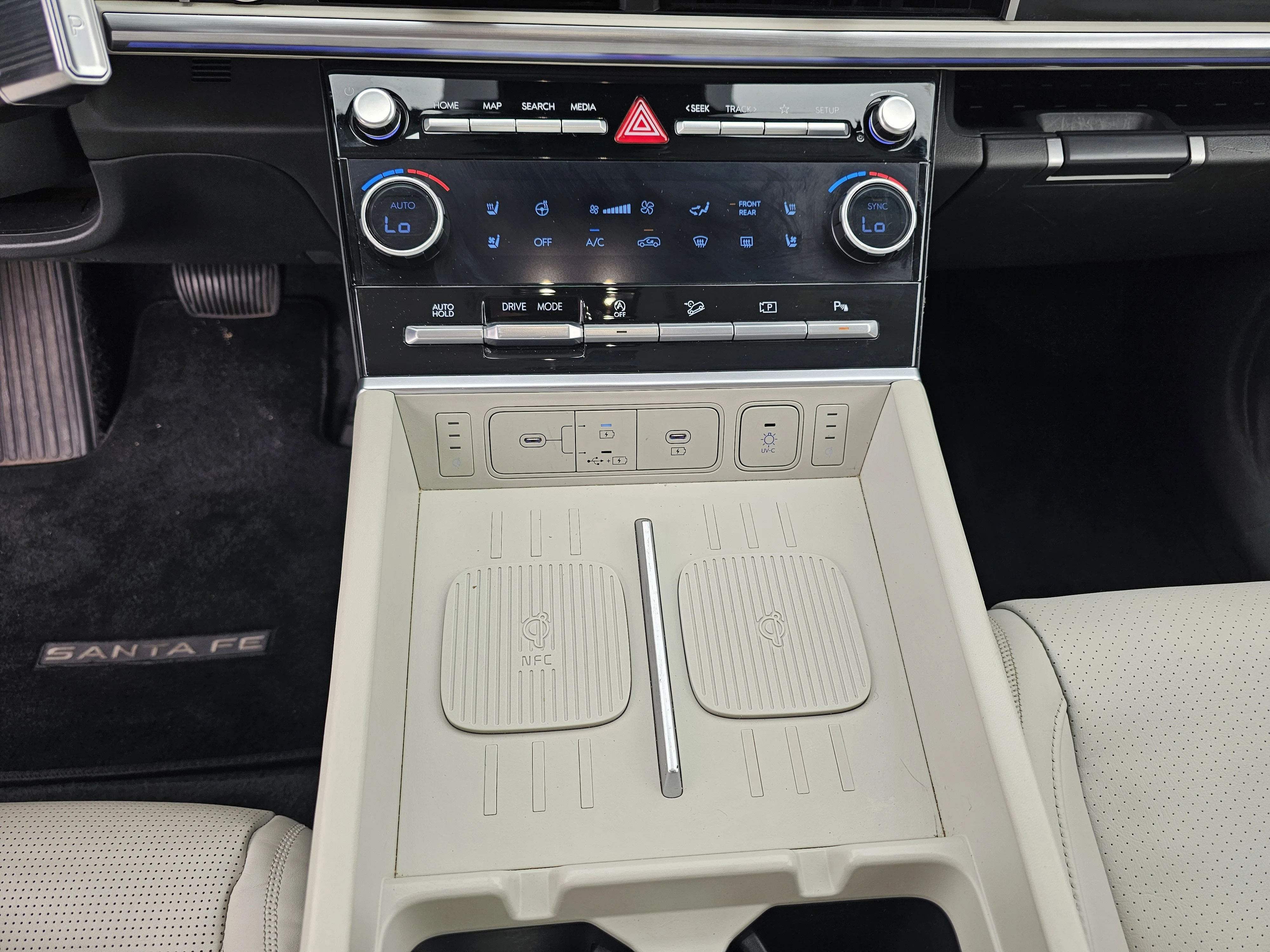 Used 2024 Hampton Gray Hyundai Calligraphy image 27