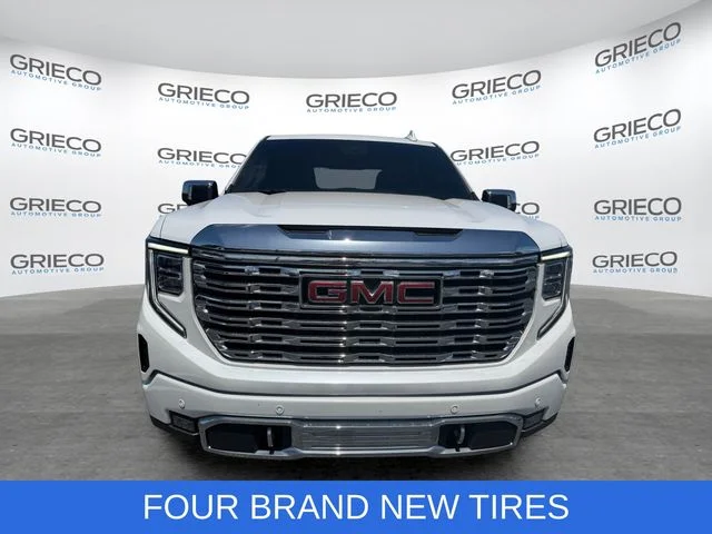 Used 2023 White GMC Denali image 2