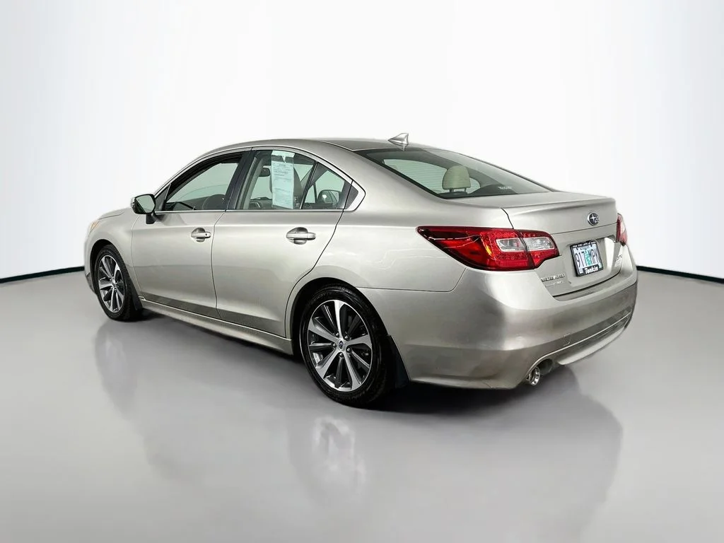 Used 2016 Tungsten Metallic Subaru 2.5i image 6