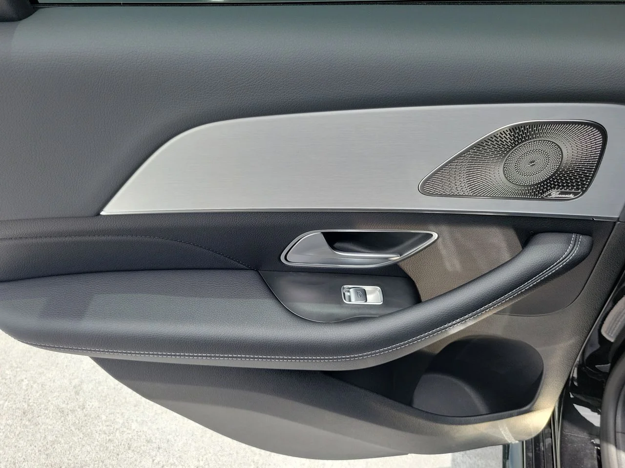 New 2026 Obsidian Black Metallic Mercedes-Benz GLE 450 image 14