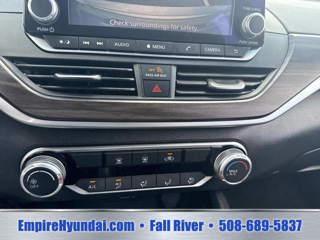 Used 2024 Brilliant Silver Metallic Nissan 2.5 SV image 23