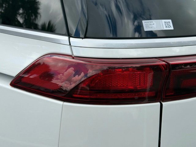 Used 2023 White Kia EX image 50