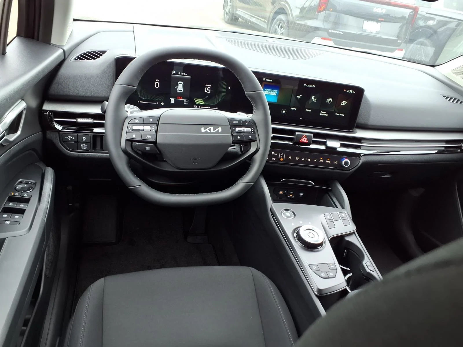 New 2027 Fusion Black Kia S image 3