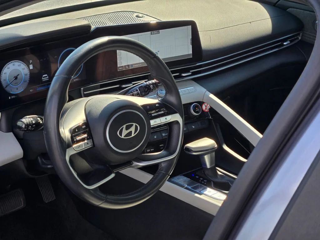 Used 2025 Silver Hyundai Limited image 19