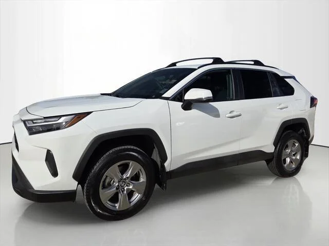 Used 2024 Ice Cap Toyota XLE image 9