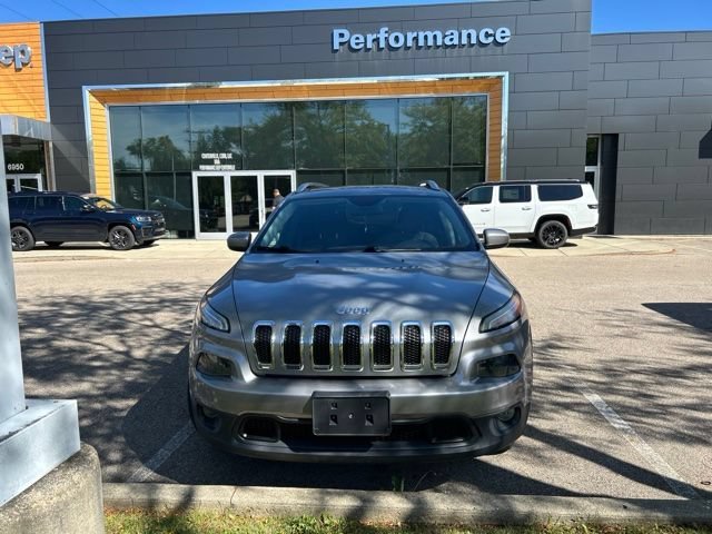 Used 2016 Jeep Cherokee Latitude with VIN 1C4PJMCS5GW301533 for sale in Centerville, OH