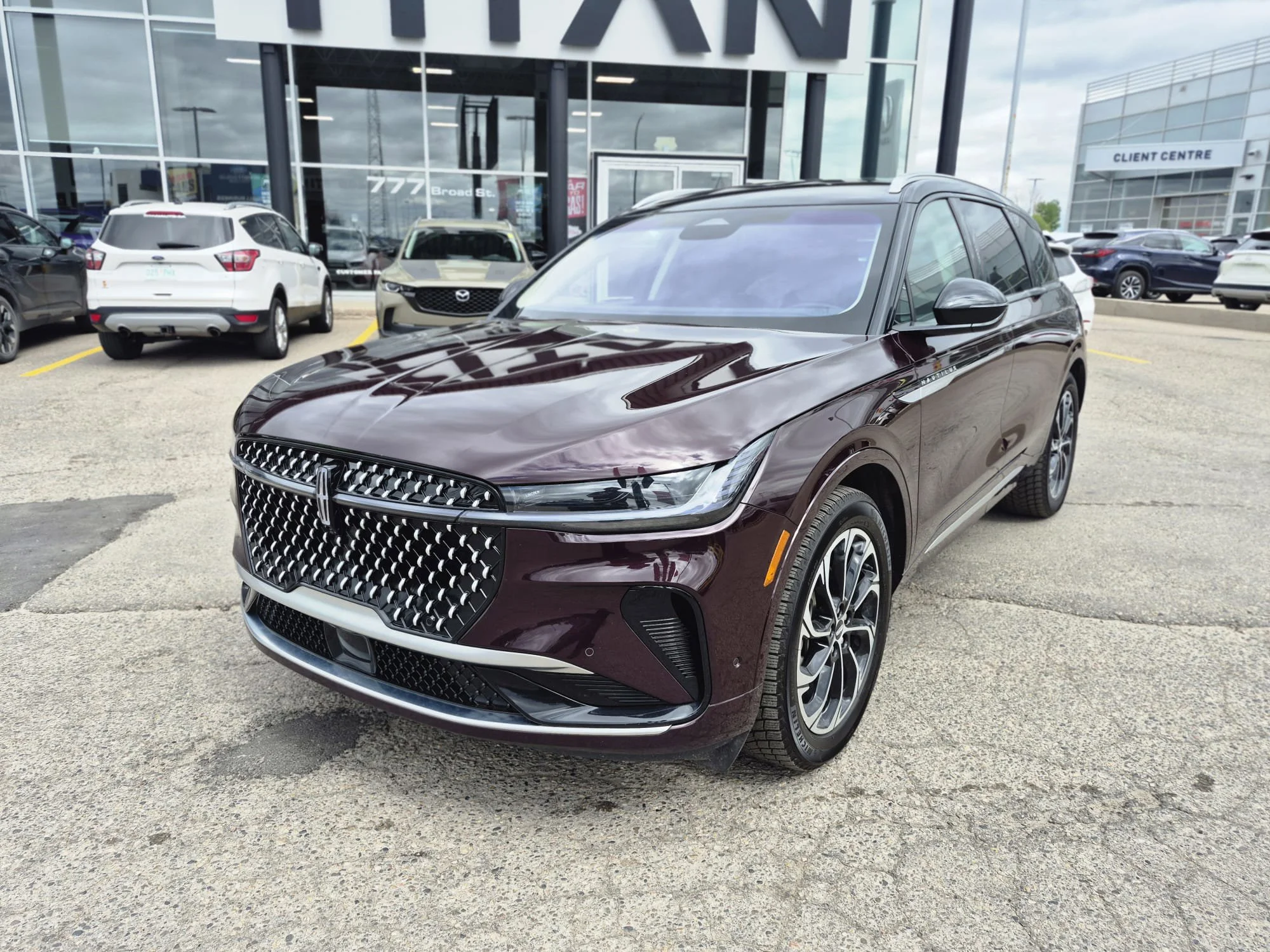 Certified Used 2024 Diamond Red Metallic Tinted Clearcoat Lincoln Reserve AWD*Adaptive Cruise | Remote Start | Nav | 360 Cam | Cooled Leather | Htd Wheel | CarPlay image 3