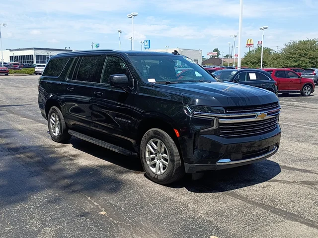 2022 Chevrolet Suburban LT
