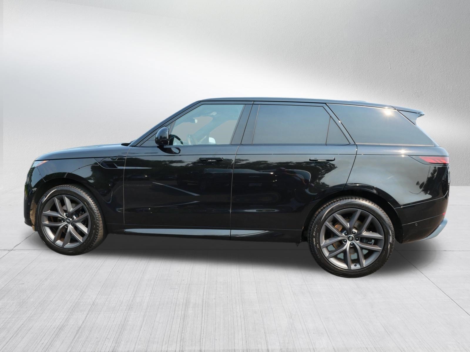 Used 2024 Land Rover Range Rover Sport SE Dynamic with VIN SAL1L9FUXRA421640 for sale in Minneapolis, Minnesota