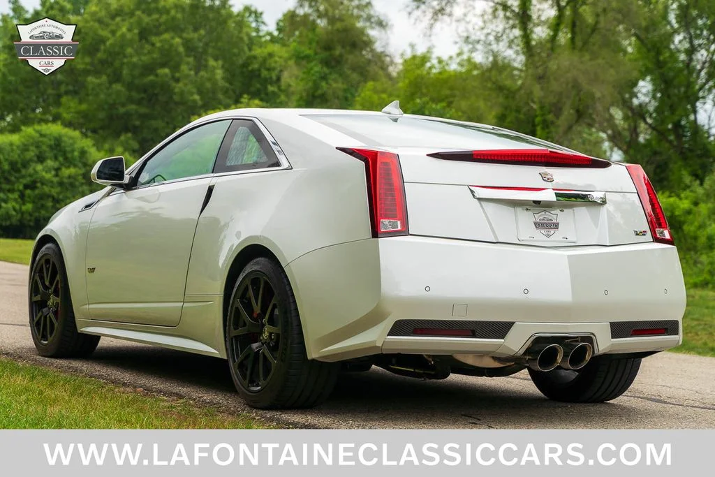 Used 2015 White Cadillac Base image 30