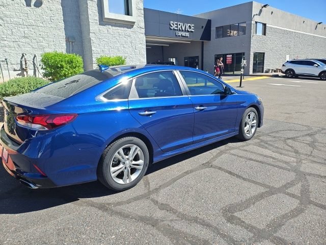 Used 2018 Lakeside Blue Hyundai SEL image 9