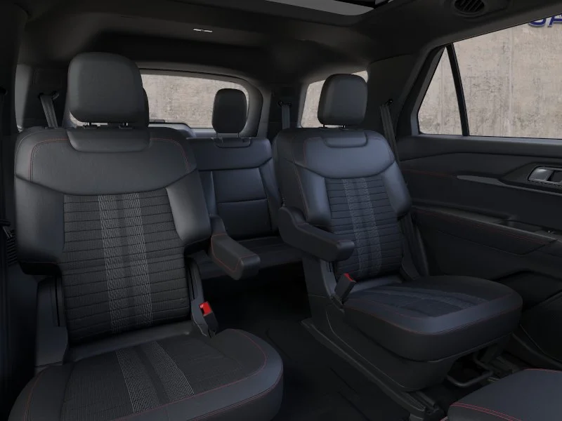 New 2026 Star White Metallic Tri-Coat Ford ST-Line image 11