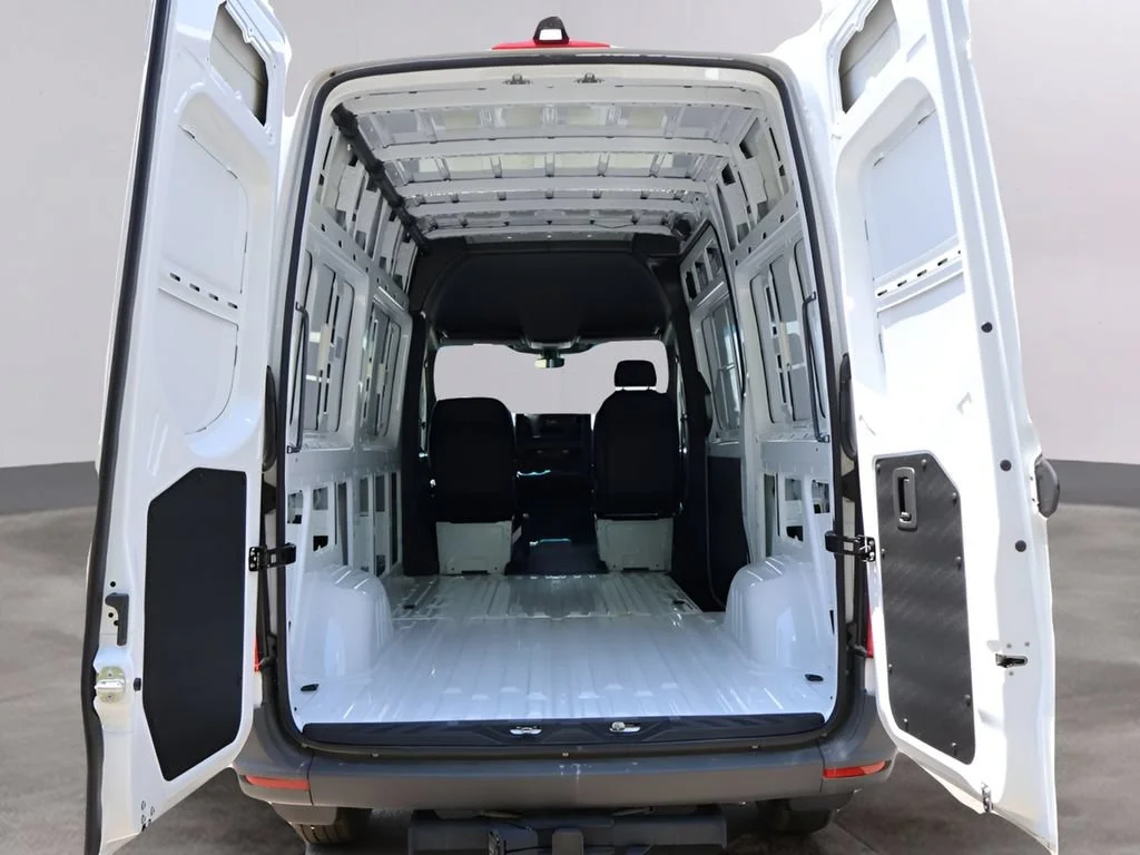 New 2025 Arctic+White Mercedes-Benz Cargo 144 WB image 59
