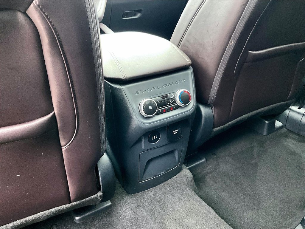Used 2025 Star White Ford Platinum image 29