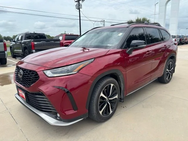 Used 2022 Red Toyota XSE image 3