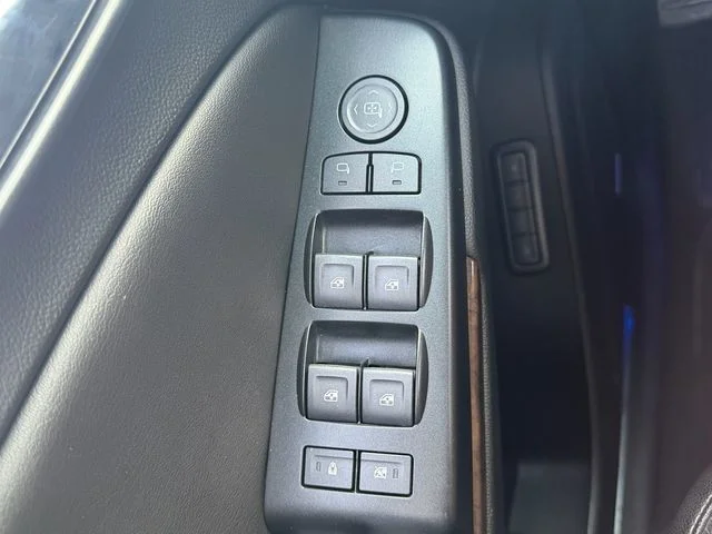 Used 2019 Black Chevrolet LT image 27