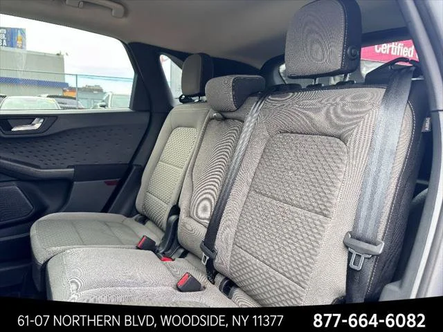 Used 2020 Green Ford SE image 28