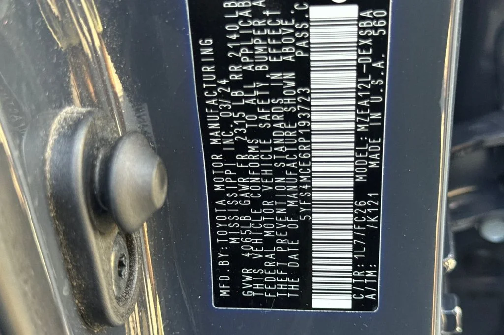 Used 2024  Toyota SE image 32