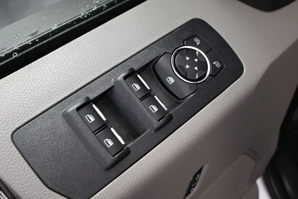 Used 2020 White Ford XLT image 19