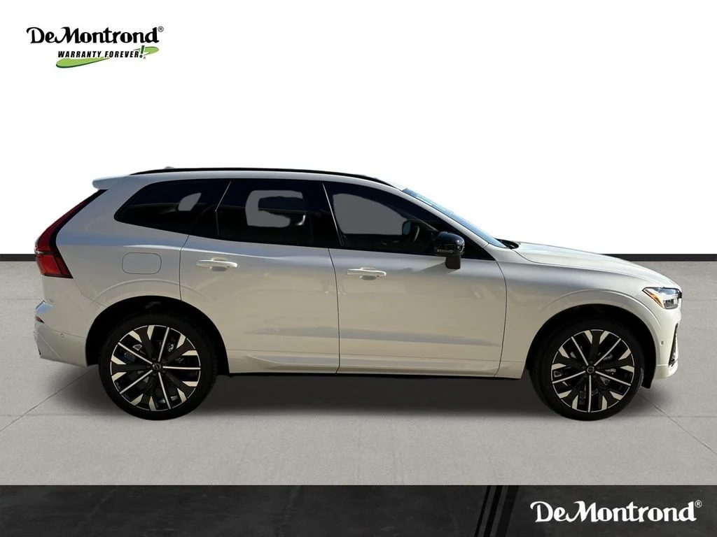 New 2026 Crystal White Volvo Ultra image 4