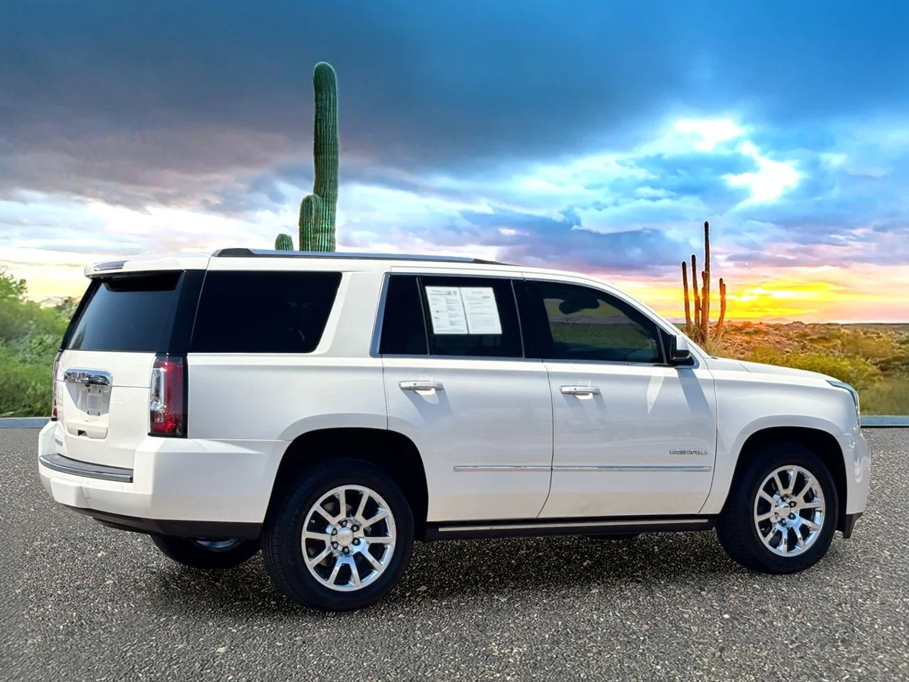 Used 2015 White Diamond Clearcoat GMC Denali image 5