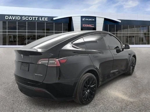 Used 2023 Black Tesla Long Range image 2