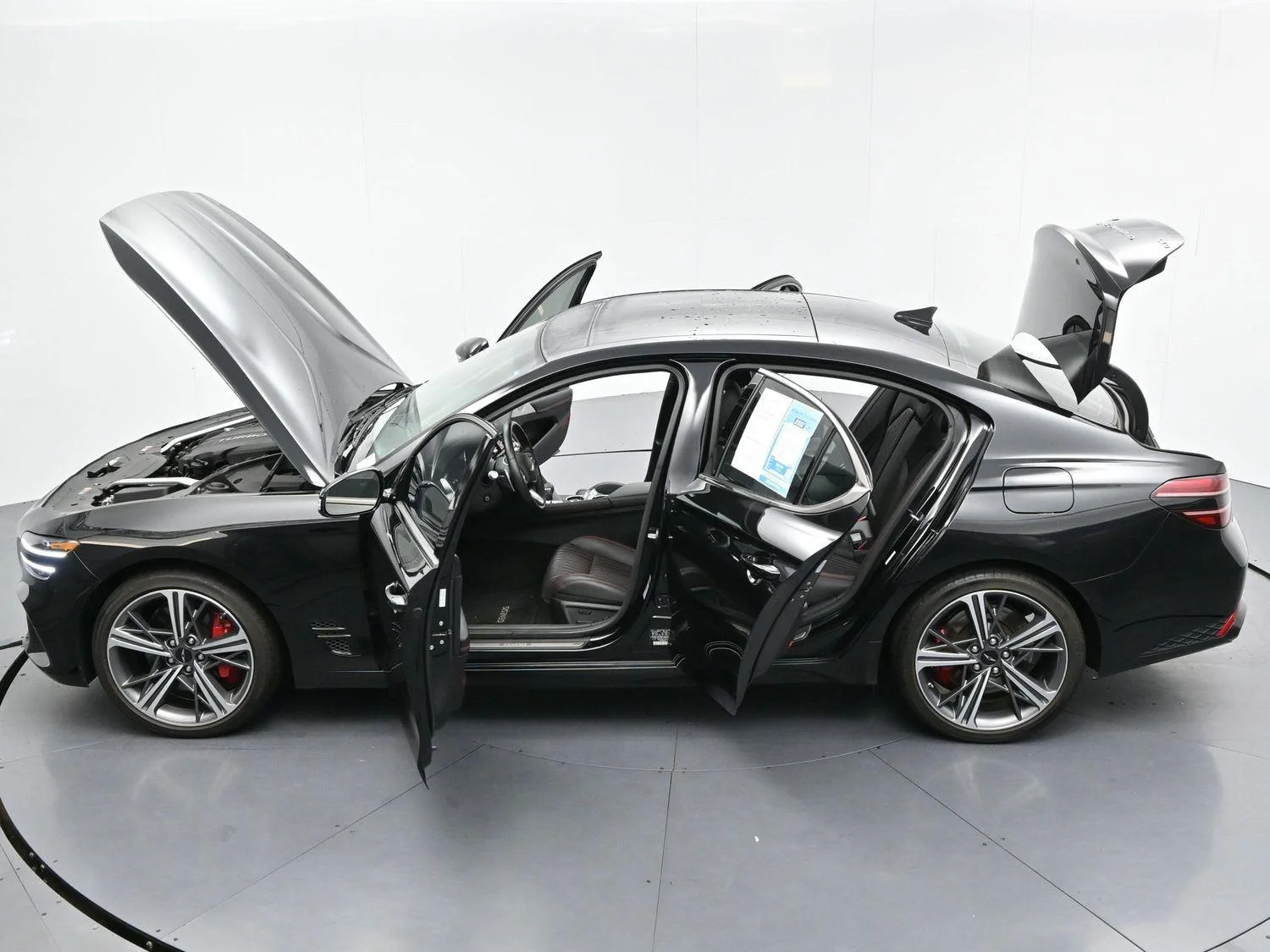 Used 2025 Vik Black Genesis 3.3T Sport Advanced image 46