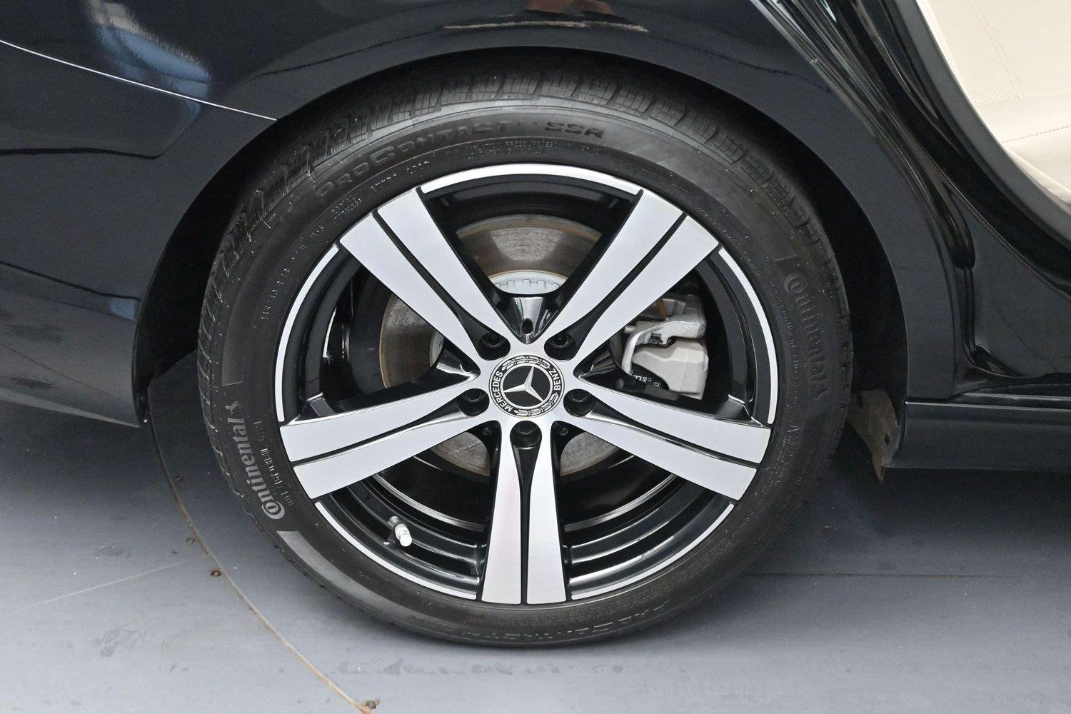 Used 2025 Black Mercedes-Benz C 300 image 32