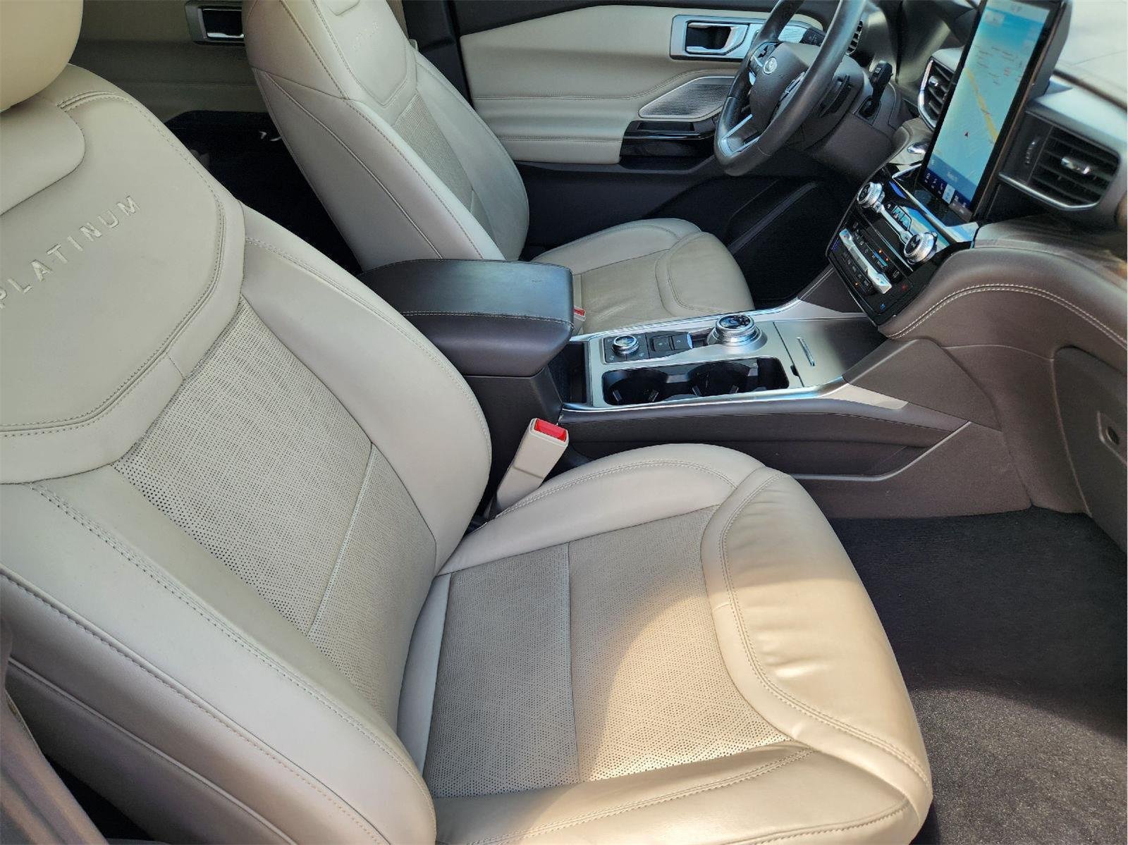 Used 2021 Star White Metallic Tri-Coat Ford Platinum image 13