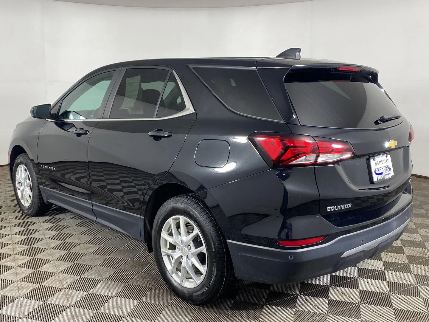 Used 2022 Mosaic Black Metallic Chevrolet LT image 28