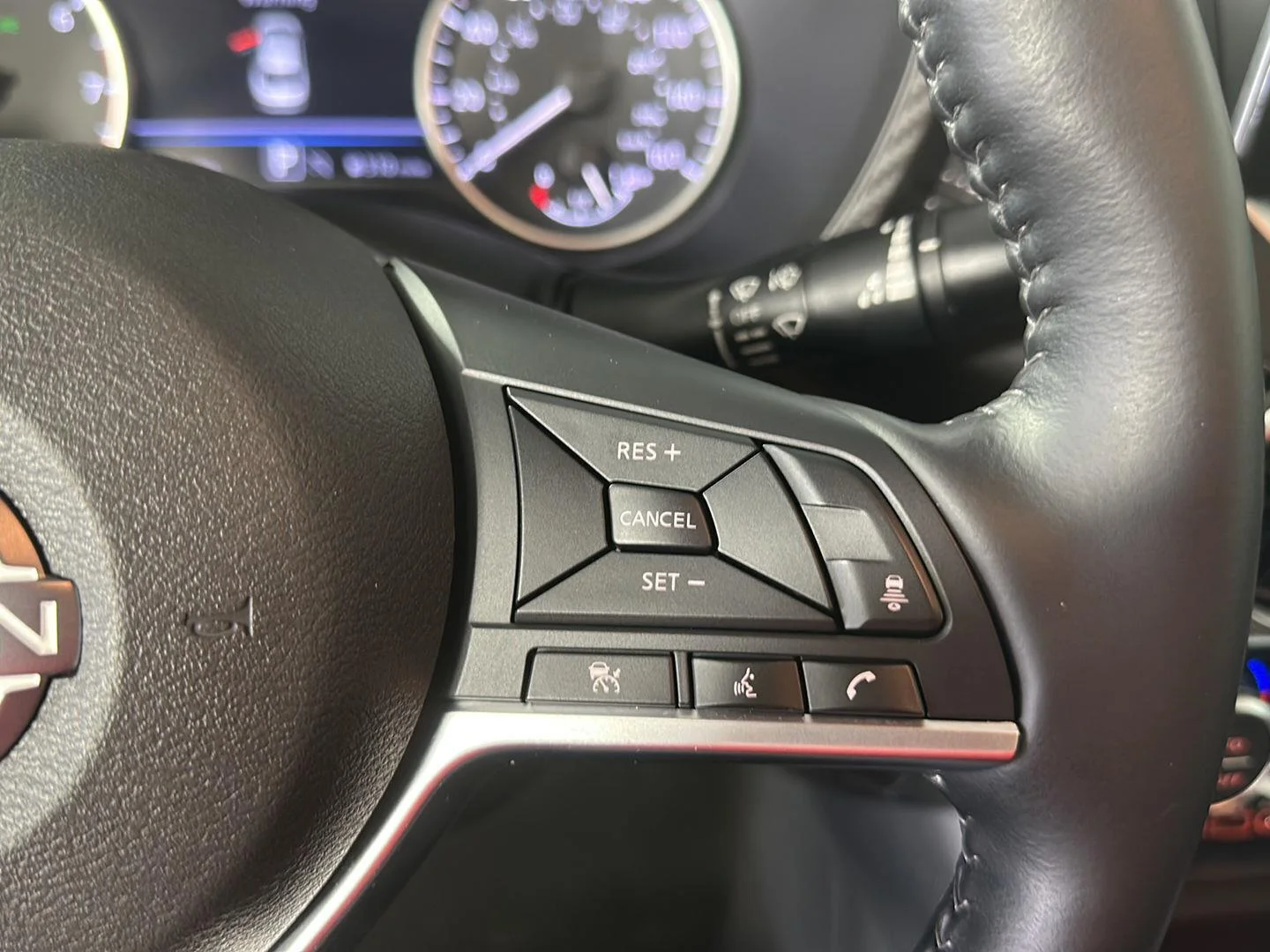 Used 2024 Scarlet Ember Tintcoat Nissan SV image 23