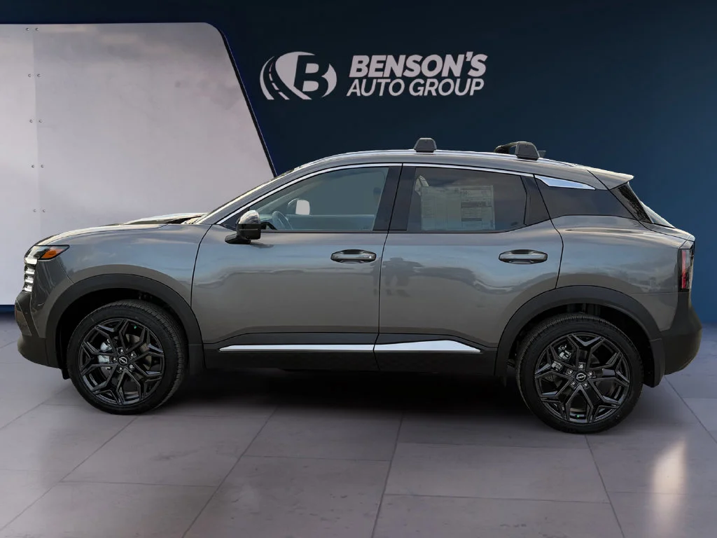 New 2027 Gray Nissan SR image 2