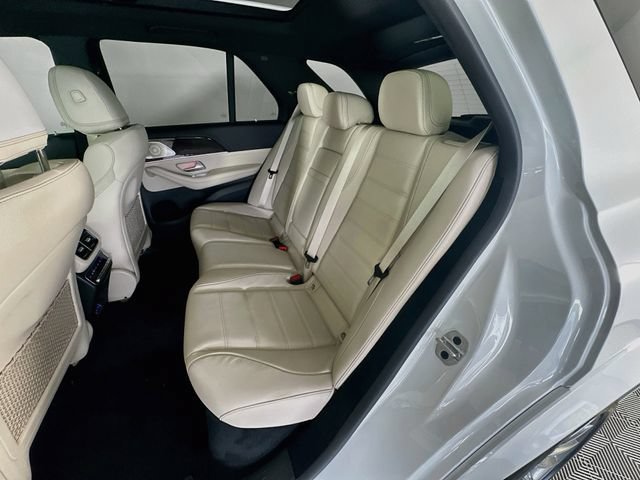 New 2026 MANUFAKTUR Moonlight White Metallic Mercedes-Benz GLE 350 image 57
