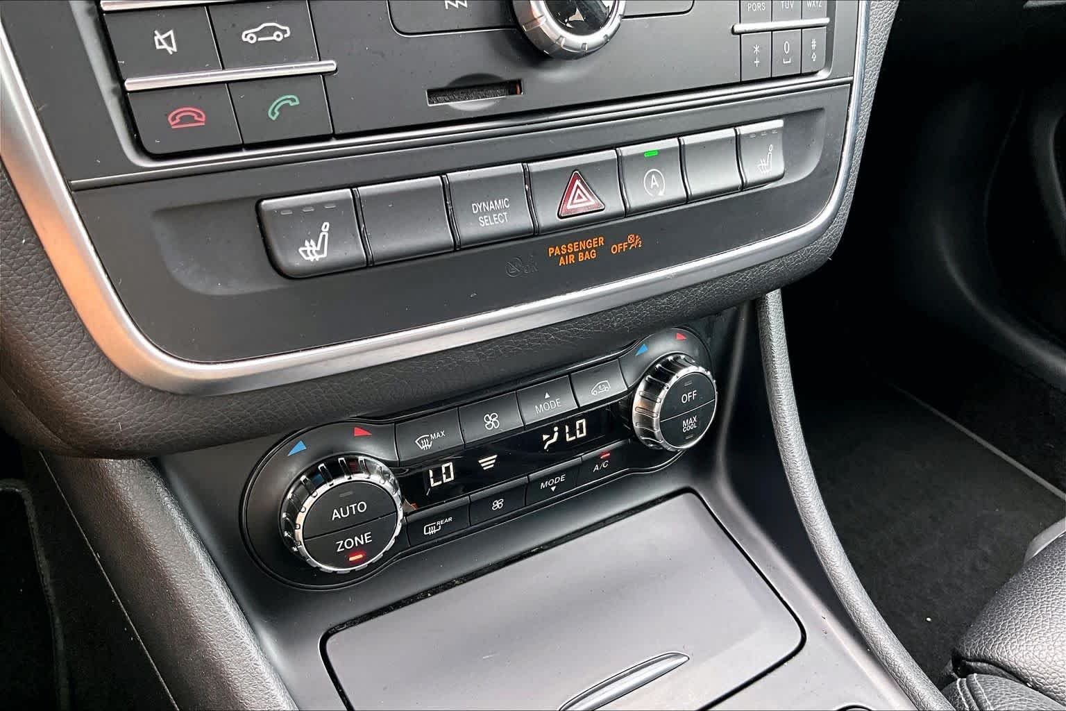 Used 2017 Cirrus White Mercedes-Benz GLA 250 image 31