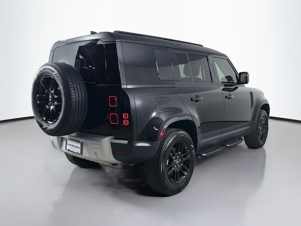 Used 2025 Black Land Rover S image 5