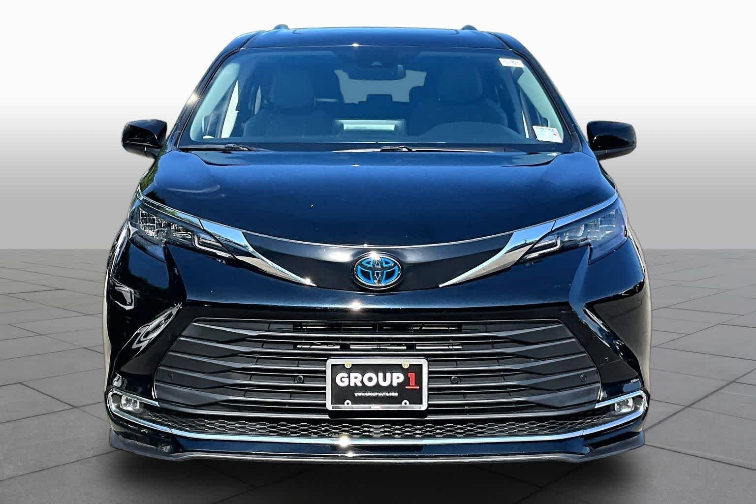 Used 2024 Midnight Black Metallic Toyota XLE image 4